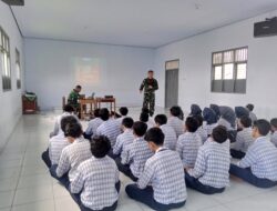 Bentuk Karakter Generasi Bangsa  Koramil 10/Moga Lakukan Pembinaan Karakter Siswa Didik MTS Ihsaniyah Moga