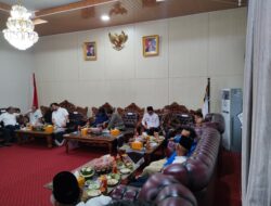 Gubernur Aceh Bersama Istri Dan Rombongan Tiba Di Bandara Syekh Hamzah Fansuri,Di sambut Forkopimda Aceh Singkil.