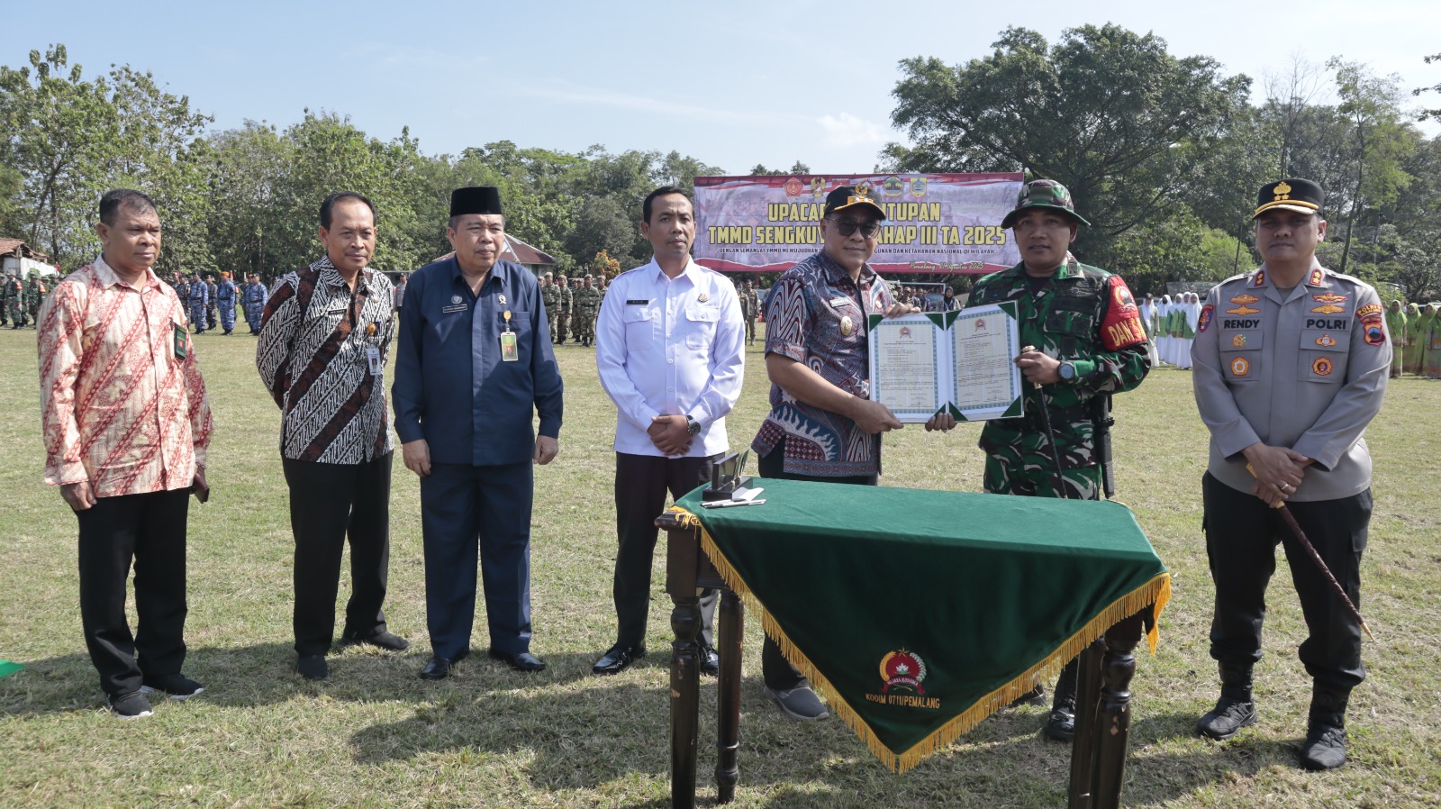 Dandim Pemalang Tutup TMMD Sengkuyung Tahap III Tahun 2025 di Desa Wanarata 1 IMG 20250821 WA0030