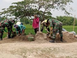 Aksi Nyata Babinsa Koramil Taman Kawal Rehabilitasi Jaringan Irigasi Swakelola Tipe 2 9 Aksi Nyata Babinsa Koramil Taman Kawal Rehabilitasi Jaringan Irigasi Swakelola Tipe 2