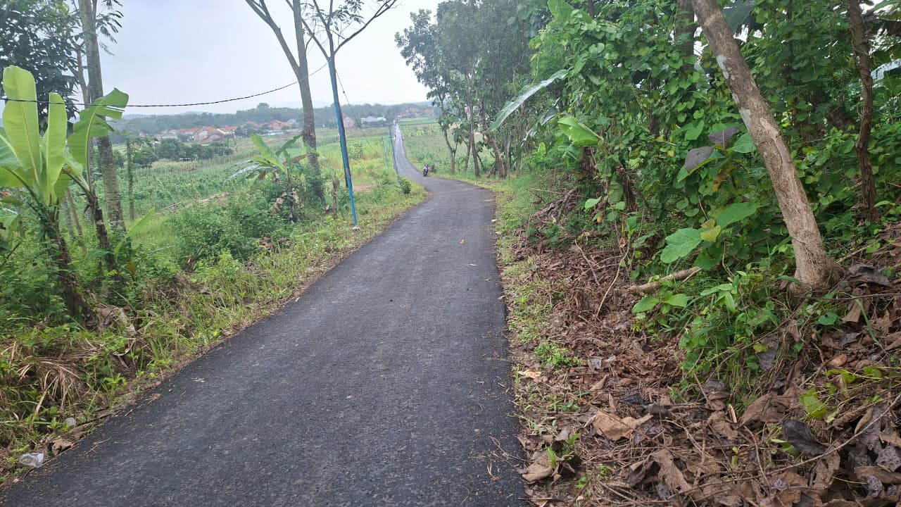 Kado Manis Jelang Penutupan: Pengaspalan Jalan TMMD di Desa Cikuya Rampung 100 Persen 1 IMG 20260310 WA0040