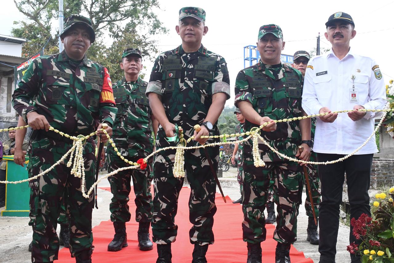 Dari Desa untuk Negeri: Pangdam IV/Diponegoro Tutup Gelaran TMMD Reguler ke-127 di Kebumen 1 IMG 20260311 WA00591