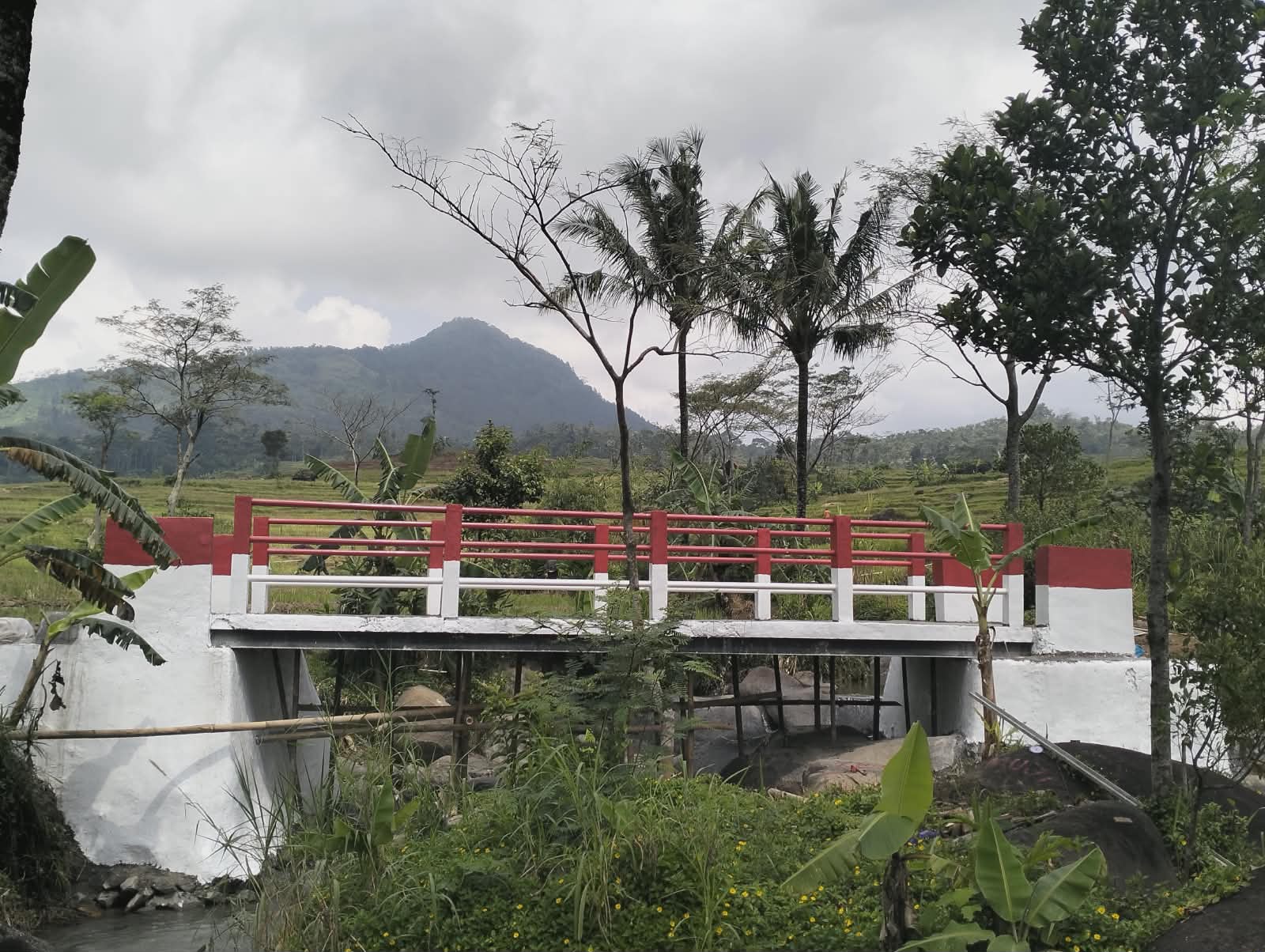 Jembatan Garuda di Desa Mendelem Rampung 100 Persen, Perkuat Akses dan Konektivitas Warga 1 IMG 20260416 WA0003