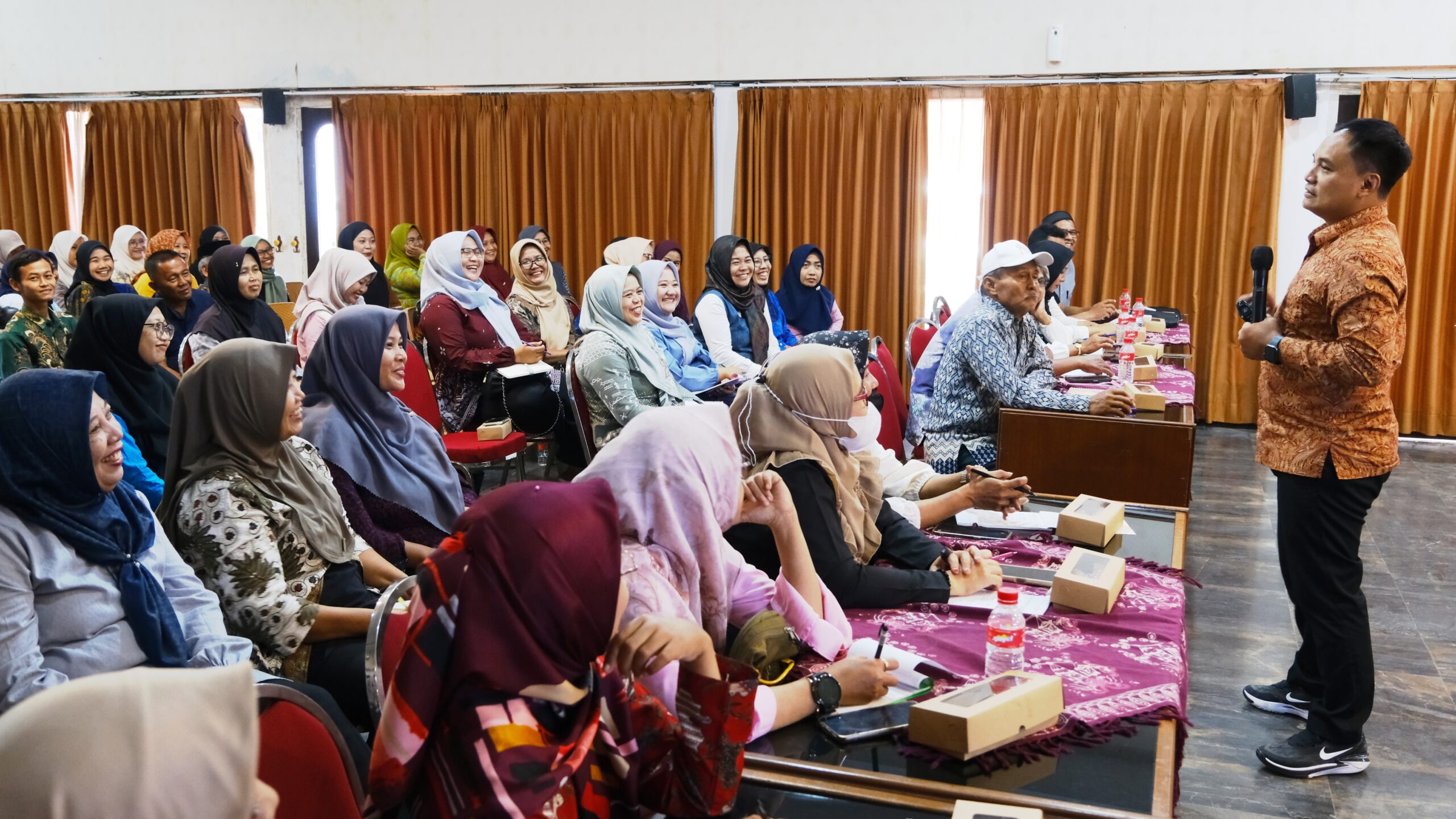 Suasana pelatihan pengurus Koperasi Desa Merah Putih se-Kabupaten Pemalang di Gedung Sasana Bhakti Praja.