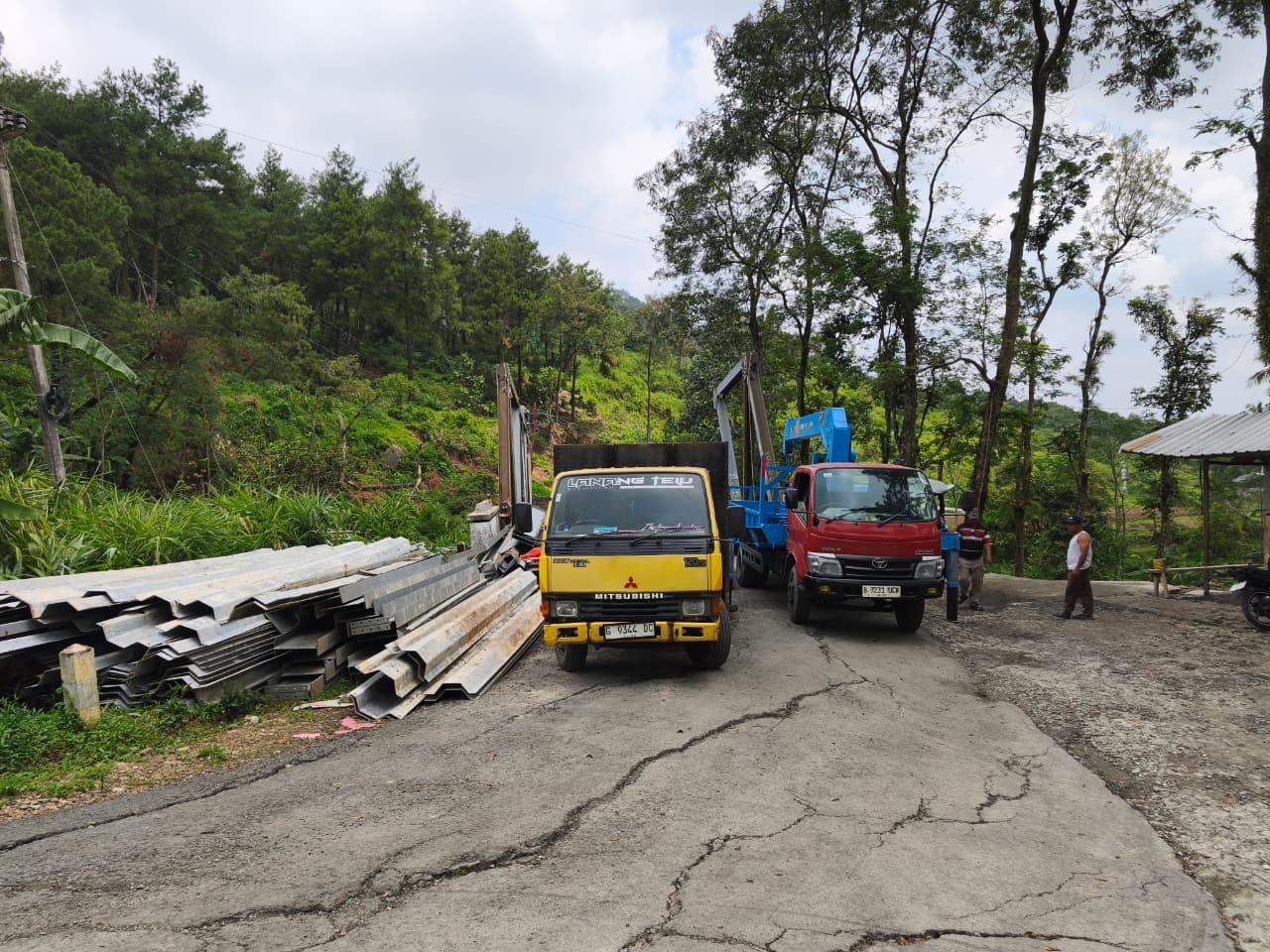 DPU PR Pemalang Mulai Bongkar Jembatan Kalimendelem 1 DPU PR Pemalang Mulai Bongkar Jembatan Kalimendelem