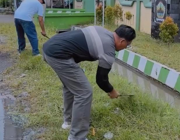 *Jaga Kebersihan Lingkungan, Kecamatan Petarukan Gelar Aksi "Jumat Bersih"* 1 IMG 20260522 WA0018