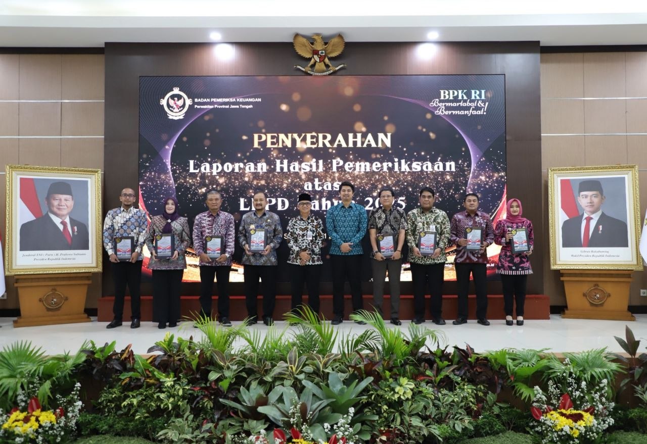 Bupati Pemalang Bersyukur Raih WTP, Siap Kebut Rekomendasi dan Catatan dari BPK 1 photo 2026 06 12 10 27 58
