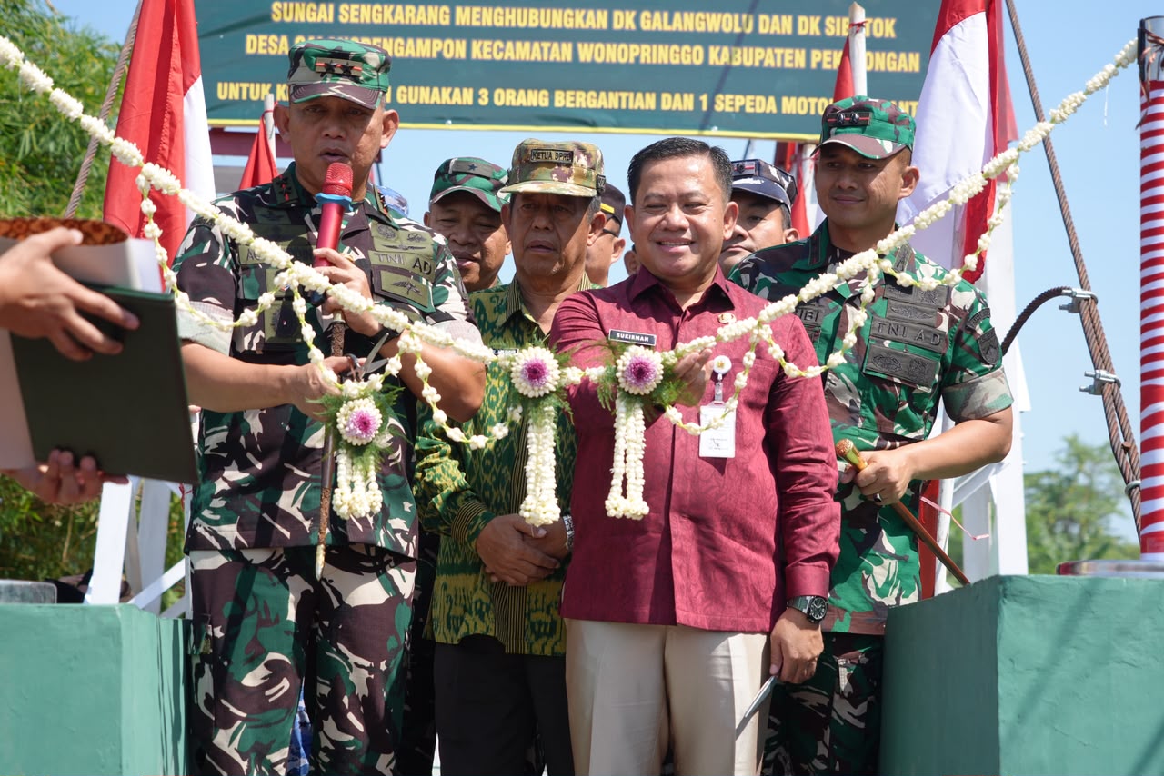 Tingkatkan Kesejahteraan dan Aksesibilitas Warga, Pangdam IV/Diponegoro Resmikan Jembatan Garuda Secara Serentak 1 IMG 20260723 WA0049