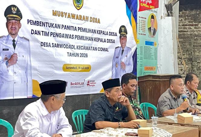 Kecamatan Comal Tinjau dan Fasilitasi Pembentukan Panitia Pilkades Sarwodadi 2026 demi Wujudkan Pemilu Demokratis 1 WhatsApp Image 2026 07 21 at 23.14.06