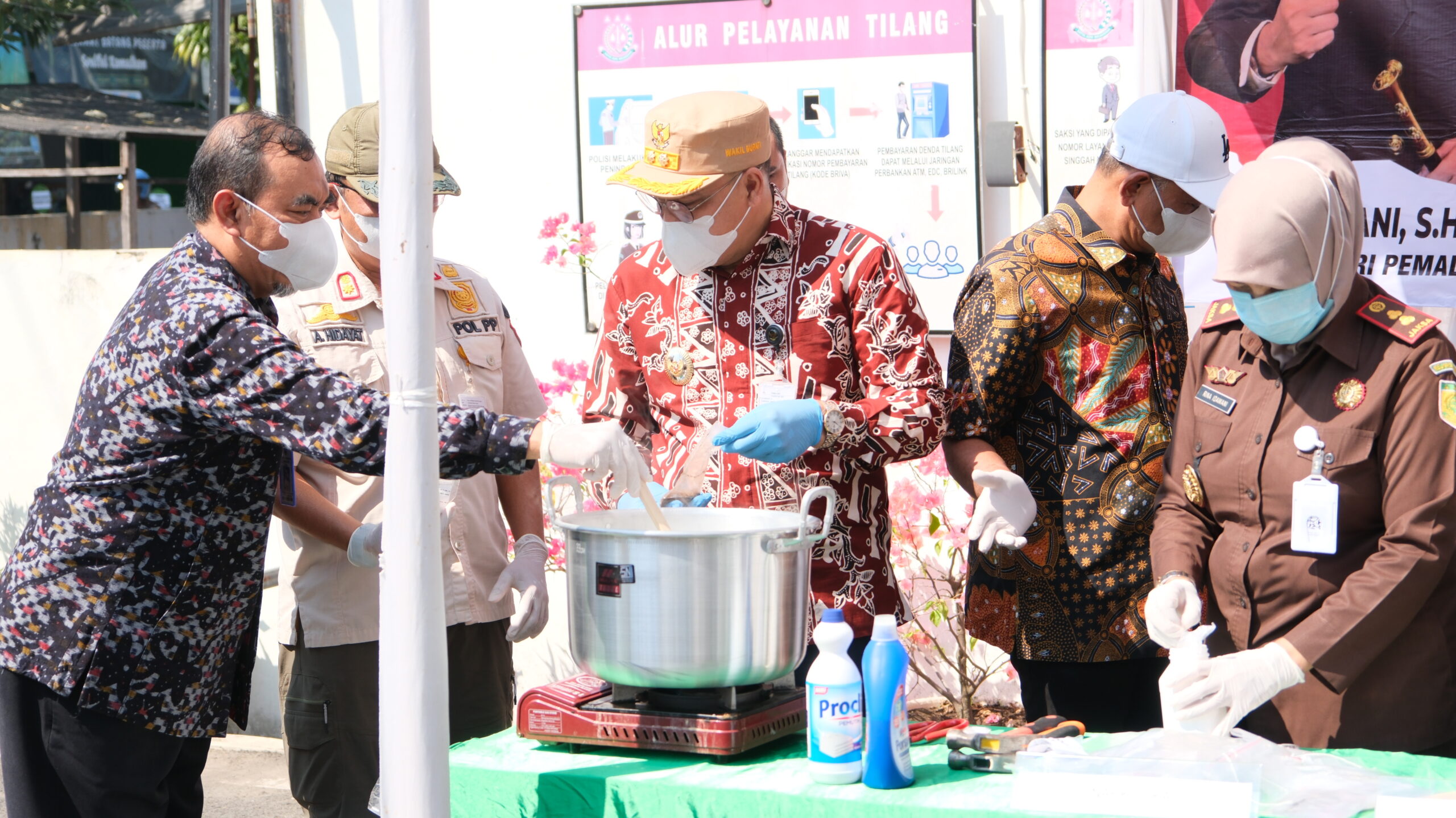 Eksekusi Perkara Inkrah, Kejaksaan Negeri Pemalang Musnahkan Ribuan Obat dan Narkotika 1 Eksekusi Perkara Inkrah, Kejaksaan Negeri Pemalang Musnahkan Ribuan Obat dan Narkotika