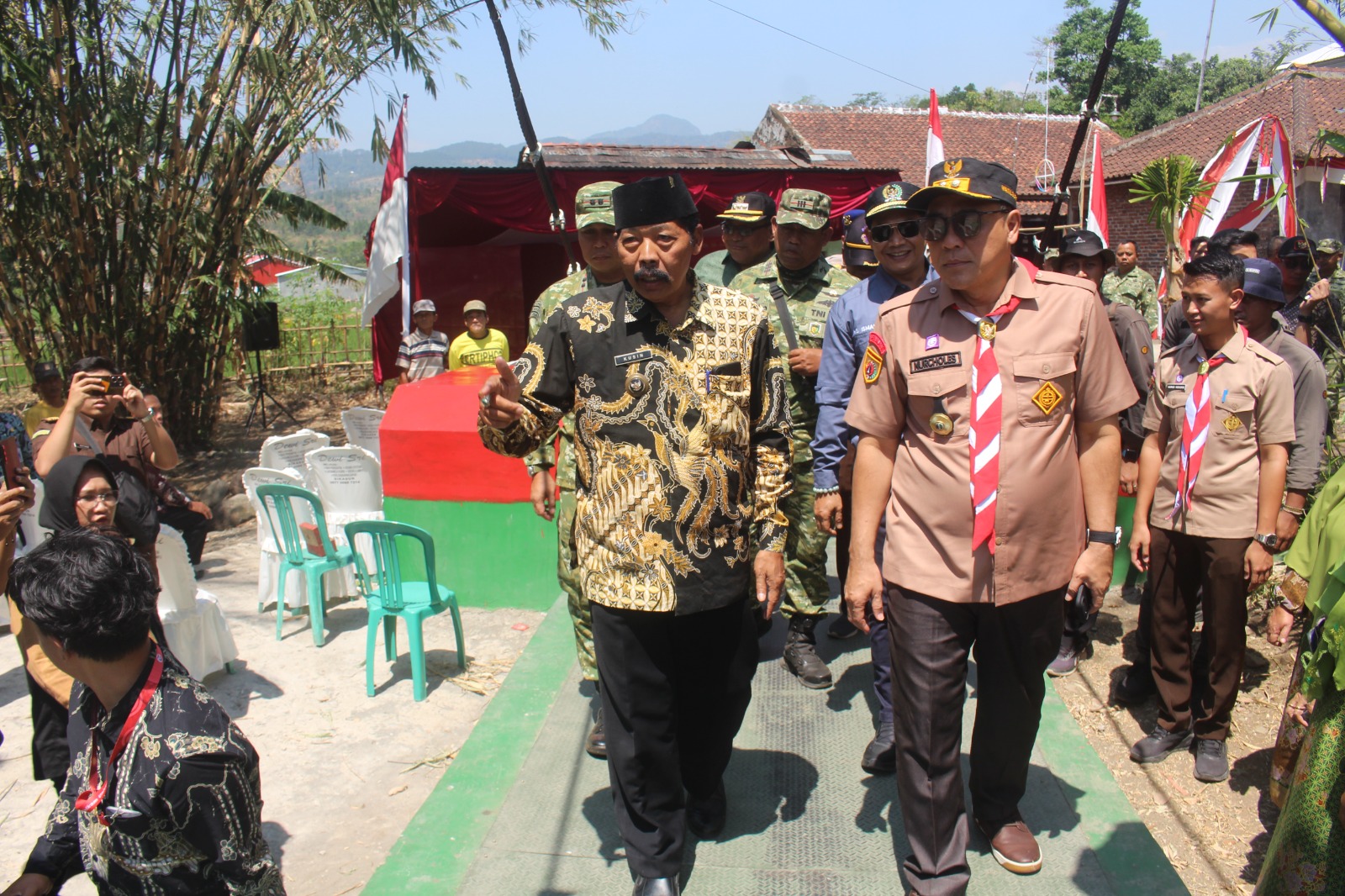 Dandim Pemalang Ikuti Zoom Meeting Peresmian 2.500 Titik Jembatan Perintis Garuda dan 3.000 Titik Air Bersih oleh Presiden RI 1 IMG 20260814 WA0041