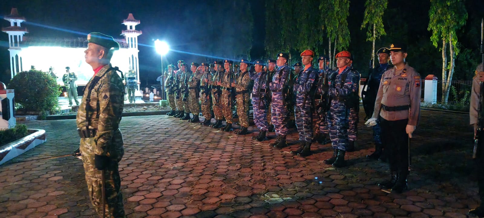 Dandim 0711/Pemalang Hadiri Apel Kehormatan dan Renungan Suci HUT Ke-81 Kemerdekaan Republik Indonesia 1 IMG 20260817 WA0003